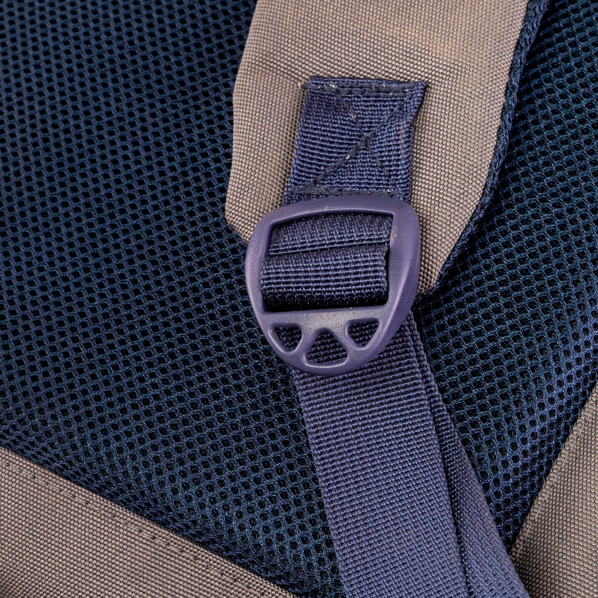 شنطة ظهر إكس إل