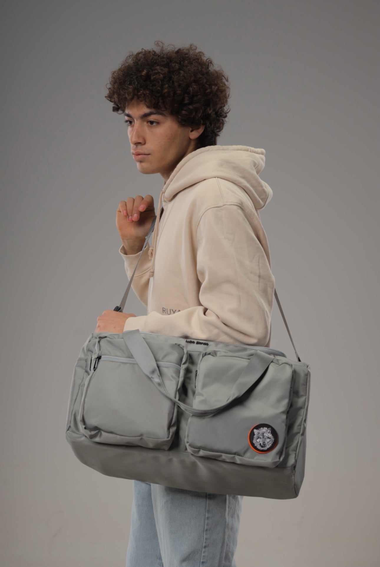 Lupo bianco Adventurer Bag – spacious and durable travel and sports bag with multiple compartments and strong zippers | Top travel bags in Egypt
