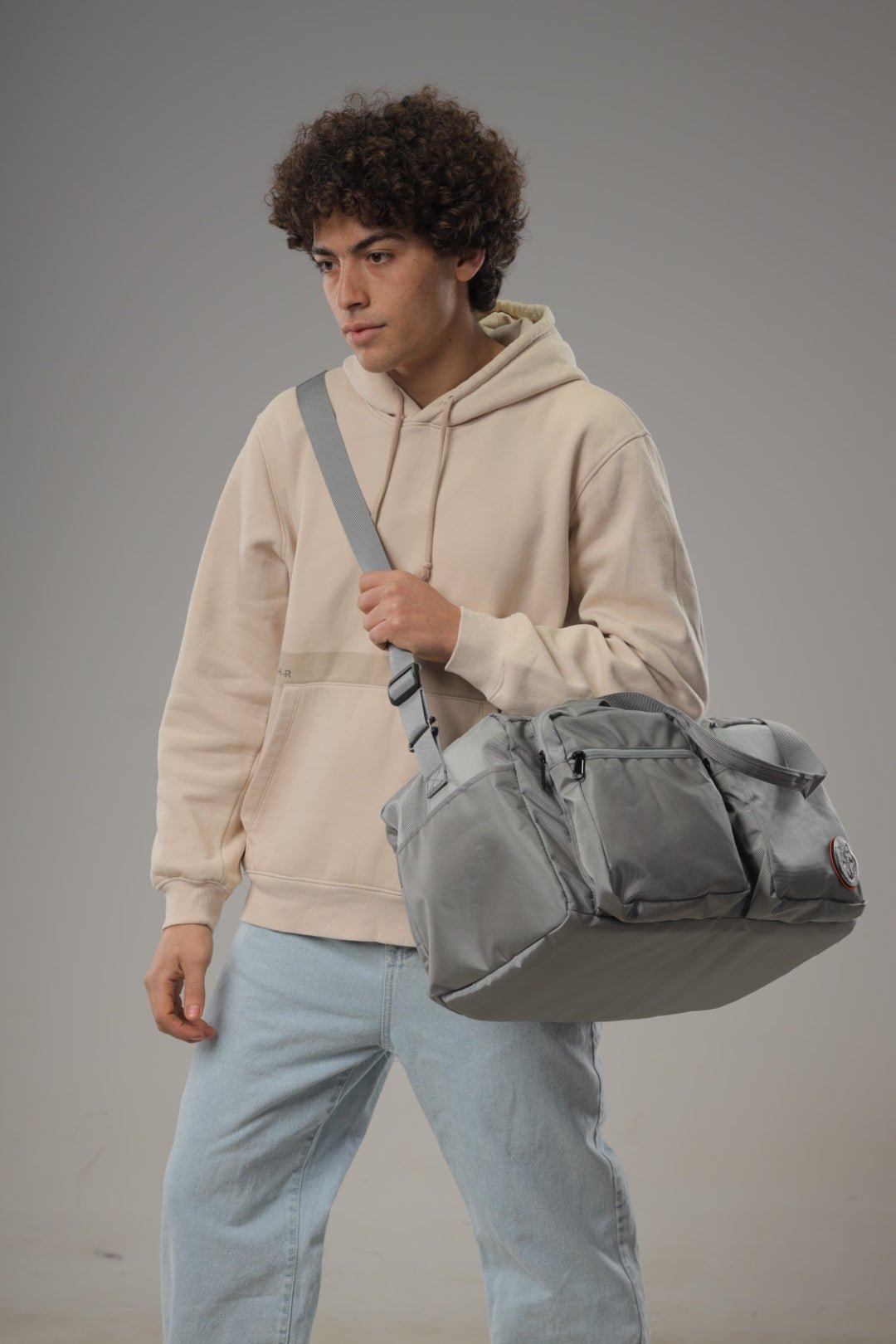 Lupo bianco Adventurer Bag – spacious and durable travel and sports bag with multiple compartments and strong zippers | Top travel bags in Egypt