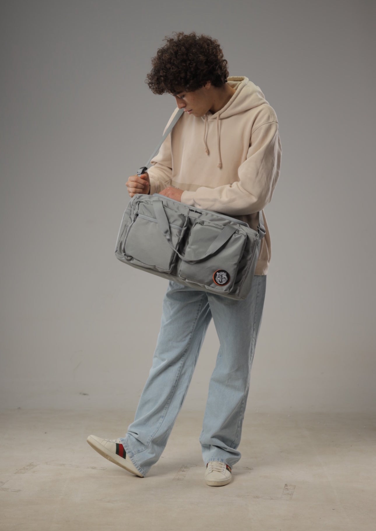 Lupo bianco Adventurer Bag – spacious and durable travel and sports bag with multiple compartments and strong zippers | Top travel bags in Egypt