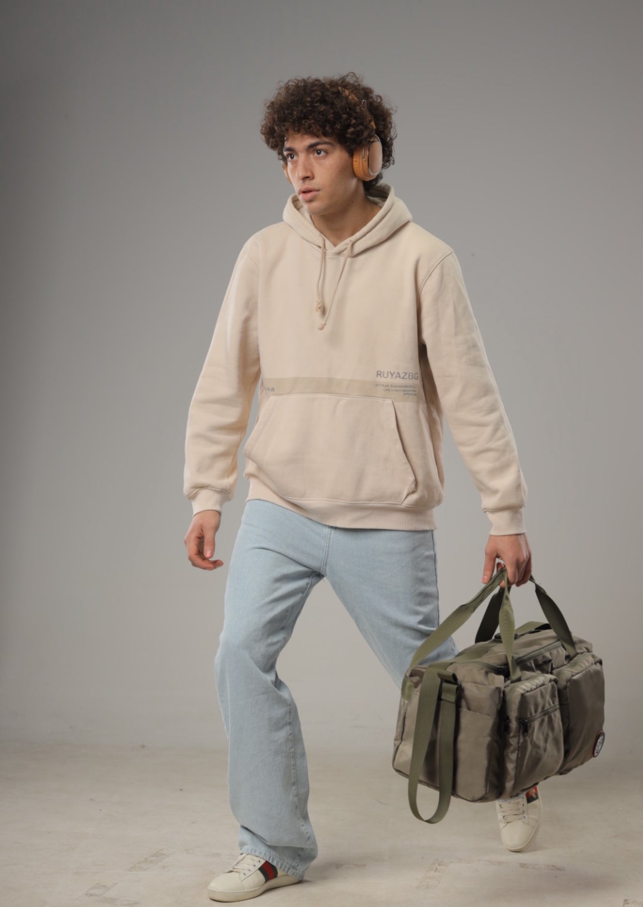 Lupo bianco Adventurer Bag – spacious and durable travel and sports bag with multiple compartments and strong zippers | Top travel bags in Egypt