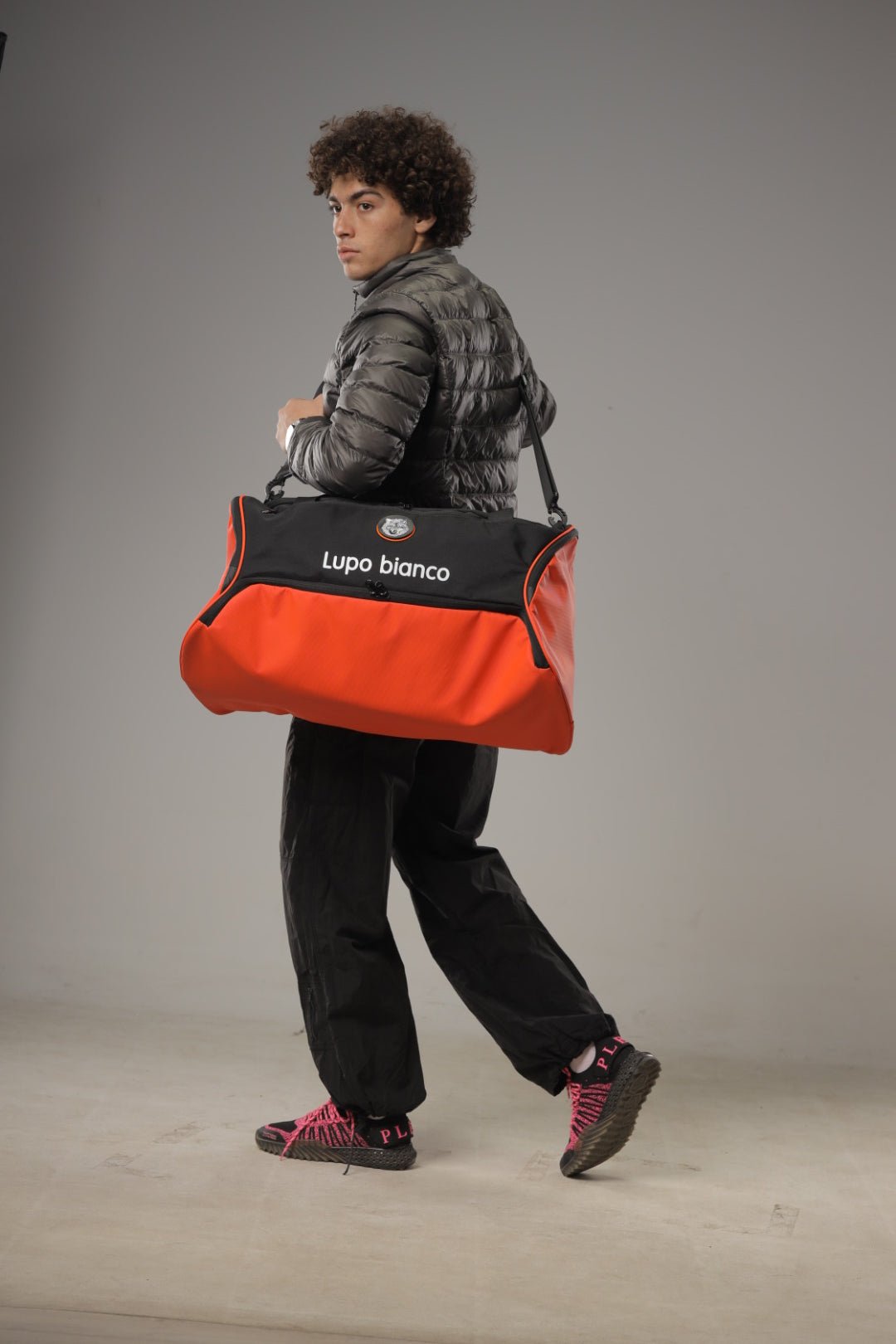 Lupo bianco LSport Bag – 60L durable linen sports and travel bag with 5 compartments, dual carry options (handgrip and shoulder strap), ideal gym and duffle bag Egypt