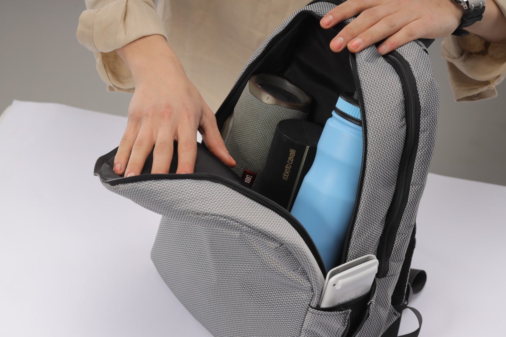 Lupo bianco MiniLupo Backpack – elegant checkered laptop backpack Egypt with water-resistant linen, bubble-foam padded pocket, and 12.85L capacity | top backpack brand in Egypt