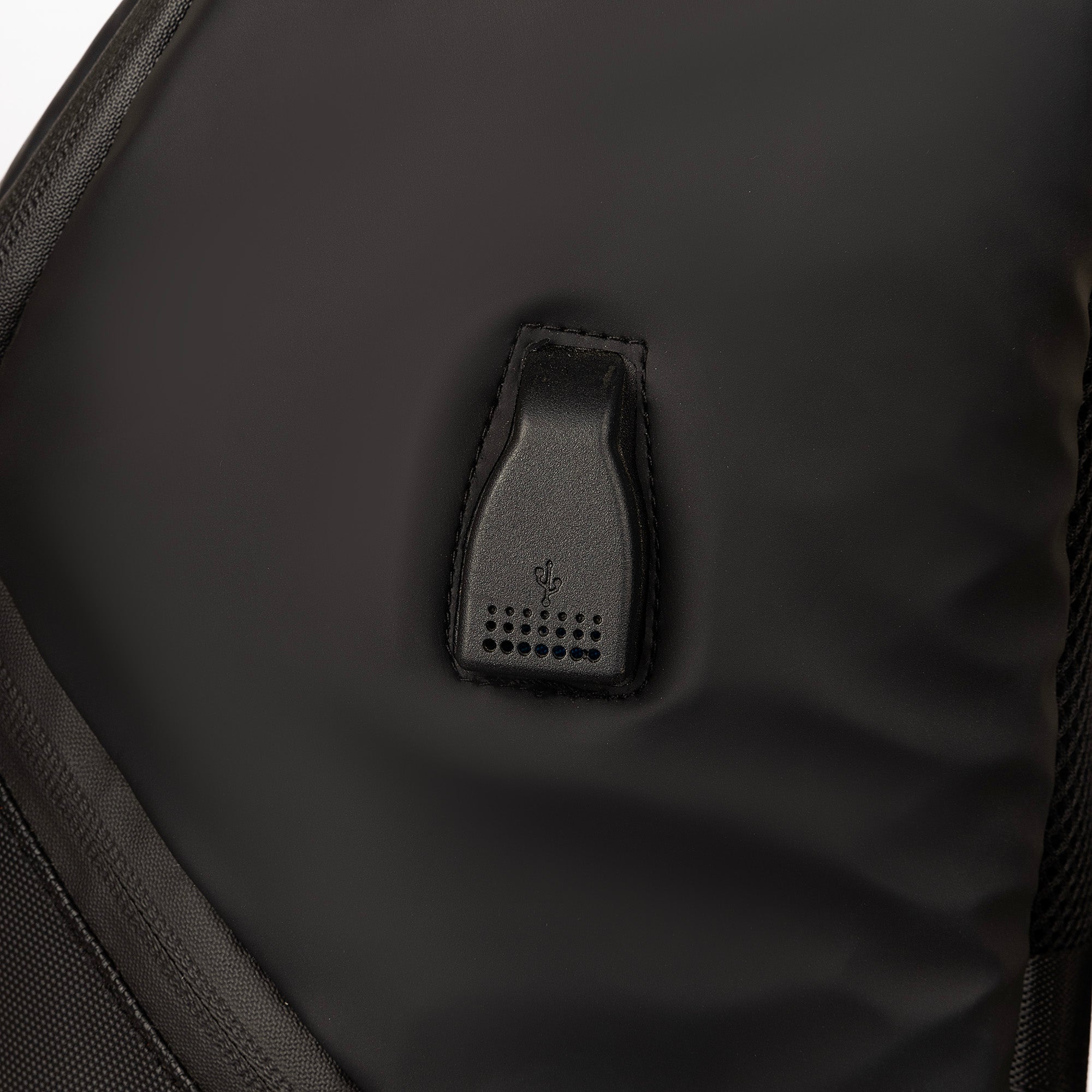 Lupo bianco XCell Backpack – Lightweight 17.89L water-resistant backpack with USB charging port, padded laptop compartment, and modern design for work, study, or travel in Egypt - top bag brand in egypt