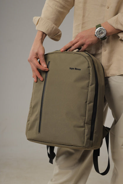 Essentials Backpack - Lupo bianco