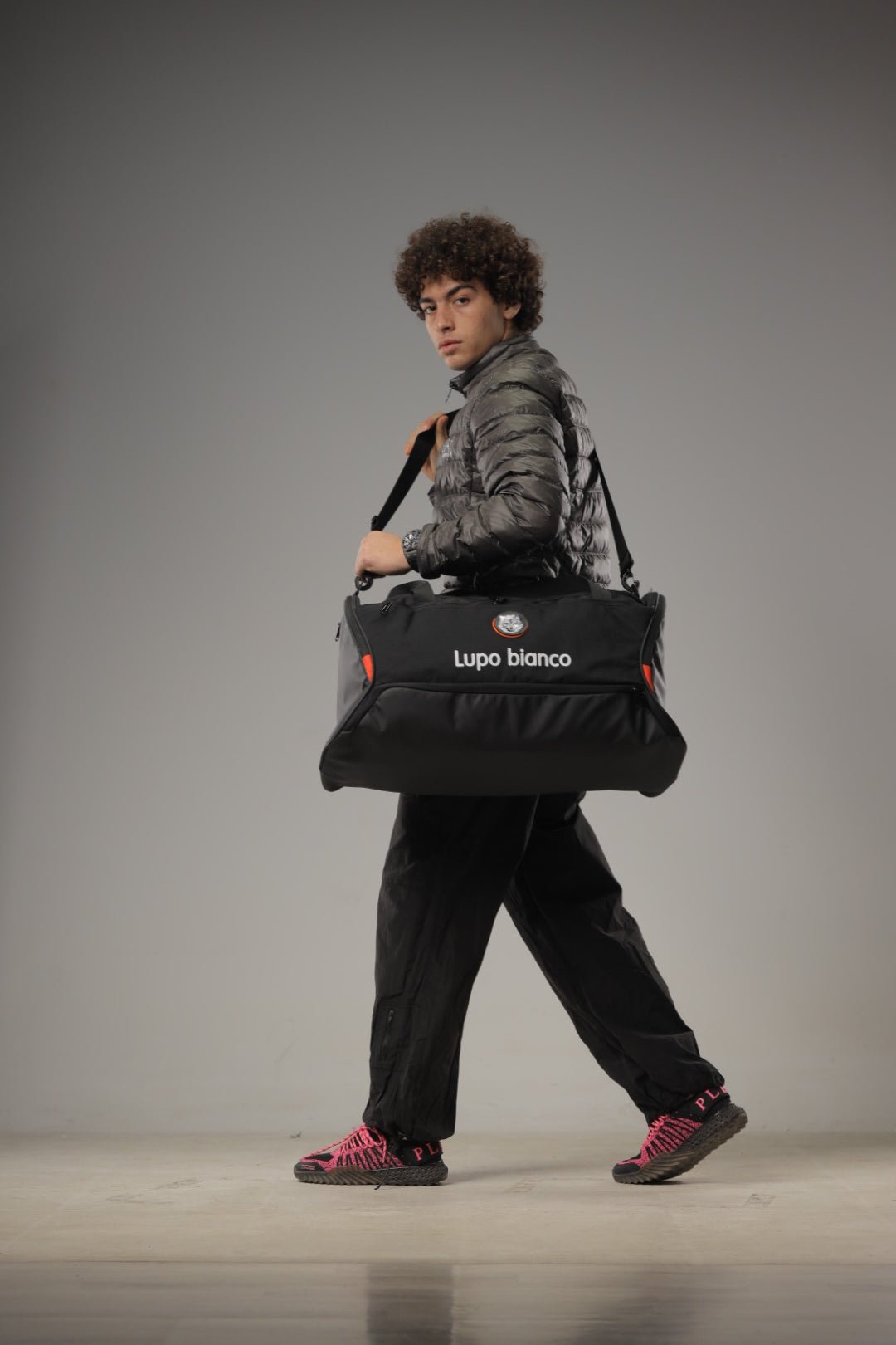 Lupo bianco LSport Bag – 60L durable linen sports and travel bag with 5 compartments, dual carry options (handgrip and shoulder strap), ideal gym and duffle bag Egypt